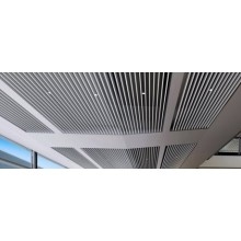 مقاومة للحريق وشاشة ألومنيوم سقف معدني 200x3000mm سهلة التنظيف
