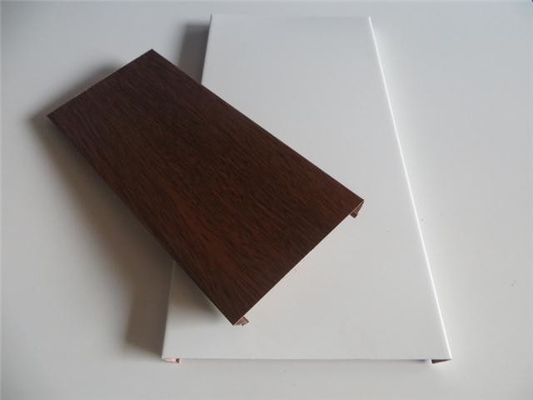 185x3000mm U قطاع الألومنيوم سقف معدني قابل للتخصيص اللون خفيف الوزن