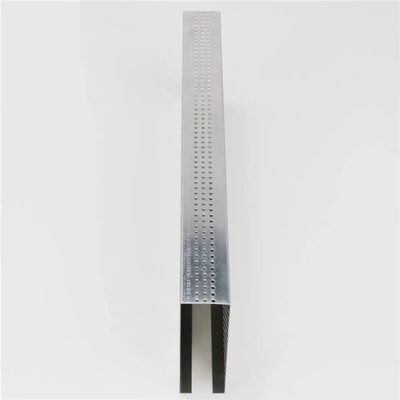 40x80mm سقف معدني من الألومنيوم على شكل حرف U يربك السقف الصوتي