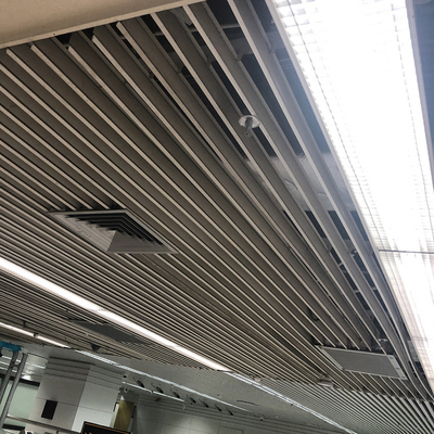 مقاومة للحريق الألومنيوم B شاشة السقف 200x3000mm لتزيين الجدران الخارجية